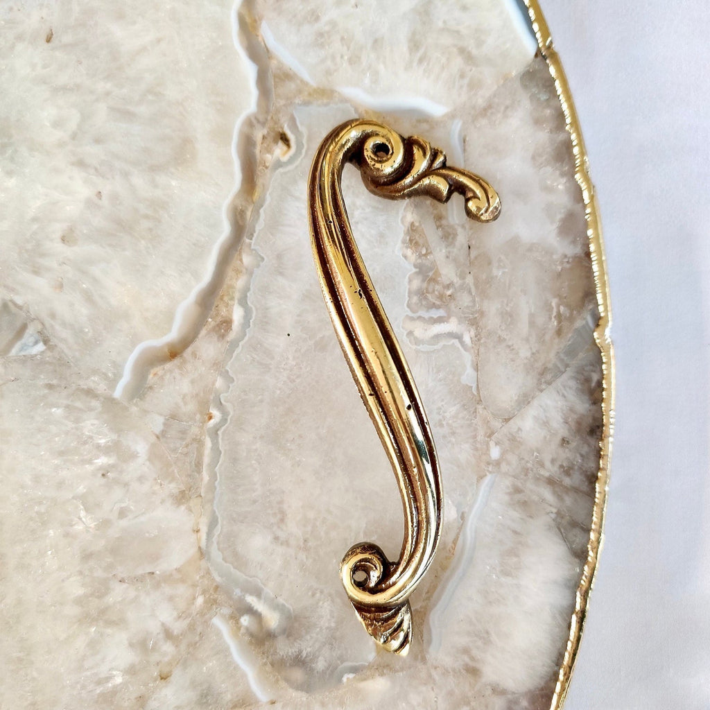 White Agate  Serving Tray With Brass Handles | Circular | The Tangerine Store