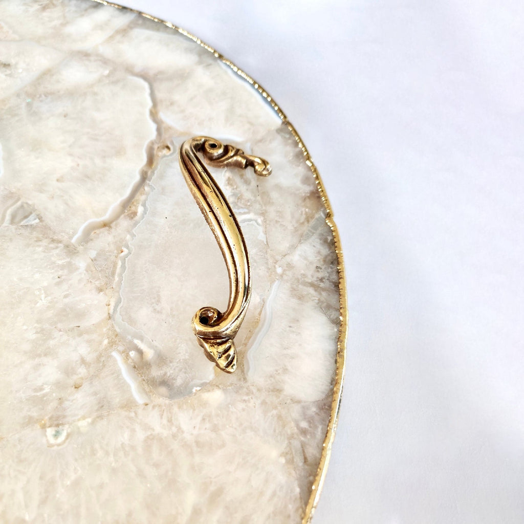 White Agate  Serving Tray With Brass Handles | Circular | The Tangerine Store